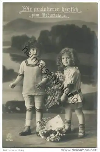 Kinder mit Blumen - Foto-AK