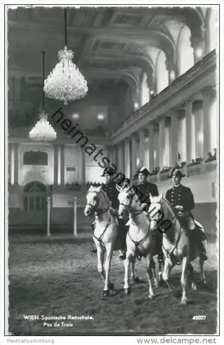 Wien - Spanische Reitschule - Pas de Trois - Foto-AK