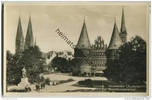 Lübeck - Holstentor - Bismarckdenkmal - Foto-AK
