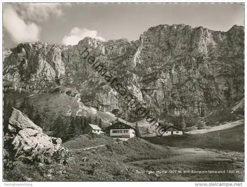 Tutzinger Hütte mit Bendiktenwand - Foto-AK Grossformat