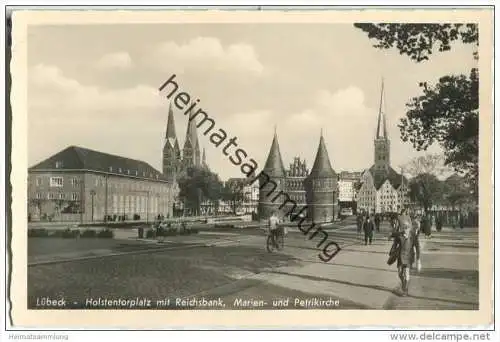 Lübeck - Holstentorplatz - Reichsbank - Foto-AK