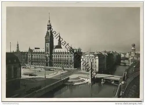 Hamburg - Rathaus und Adolf Hitler Platz - Foto-AK Grossformat