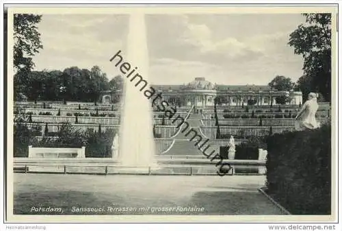 Potsdam - Sanssouci - Terrassen mit grosser Fontaine