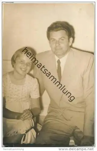 Franz Klarwein mit Tochter - deutscher Opernsänger (Tenor) - Foto-AK ohne Verlagsangabe 1952