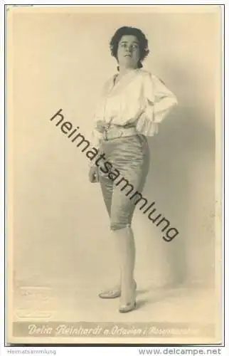 Delia Reinhardt als Octavian im Rosenkavalier - deutsche Opernsängerin (Sopran) - Foto-AK