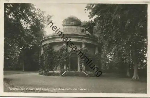 Potsdam - Sanssouci - Antiken Tempel - Ruhestätte der Kaiserin - Foto-AK - Verlag Max O'Brien Berlin gel. 1929