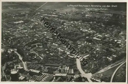 Neuruppin - Panorama von der Stadt - Fliegeraufnahme - Foto-AK 30er Jahre - Verlag Max O'Brien Berlin