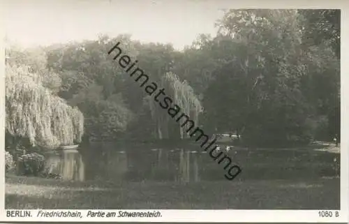 Berlin - Friedrichshain - Partie am Schwanenteich - Foto-AK 30er Jahre - Verlag Ludwig Walter Berlin