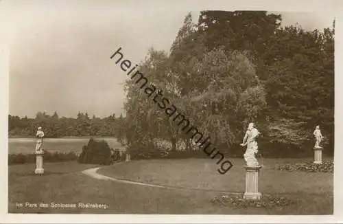 Im Park des Schlosses Rheinsberg - Foto-AK 30er Jahre - Verlag Rudolf Lambeck Berlin-Grunewald