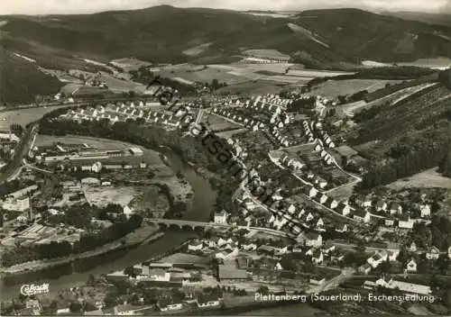 Plettenberg - Eschensiedlung - Luftaufnahme - Foto-AK Großformat 60er Jahre - Verlag Cramers Kunstanstalt