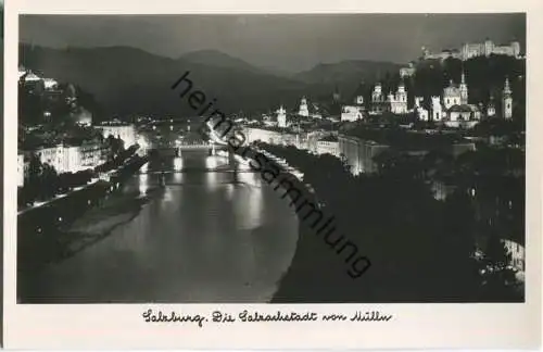 Salzburg - Gesamtansicht - Foto-Ansichtskarte bei Nacht