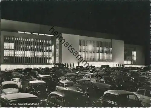 Berlin - Deutschlandhalle - Nachtaufnahme - Auto - Foto-Ansichtskarte Grossformat 60er Jahre