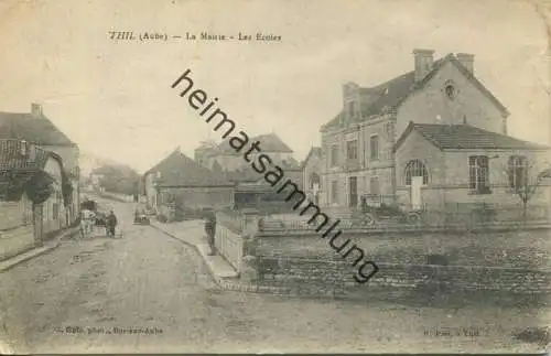 Thil - La Mairie - Les Ecoles