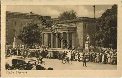 Berlin - Ehrenmal 30er Jahre