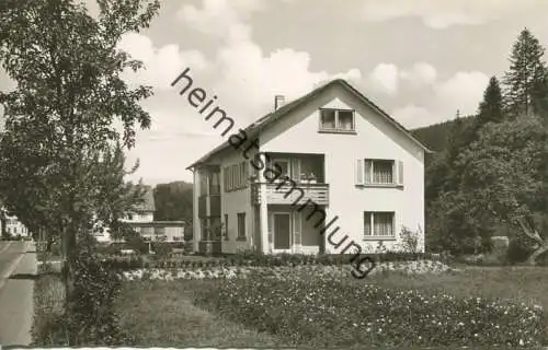 Huzenbach - Gästehaus - Frieda und Otto Sackmann - Foto-AK - Verlag A. Hermann & Co. Stuttgart