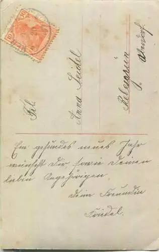 Herzliche Neujahrsgrüße - Frau mit Tannenzweig