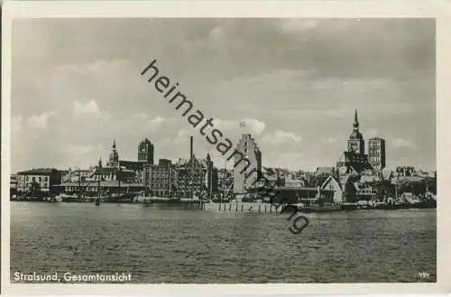 Stralsund - Gesamtansicht - Foto-Ansichtskarte
