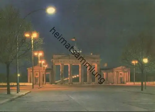 Berlin - Brandenburger Tor bei Nacht - Ansichtskarte Großformat 1966 - Verlag VEB Bild und Heimat Reichenbach