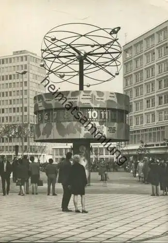 Berlin - Alexanderplatz - Urania-Säule mit Weltzeituhr - Foto-AK Großformat 1970 - Verlag H. Sander Berlin gel. 1970