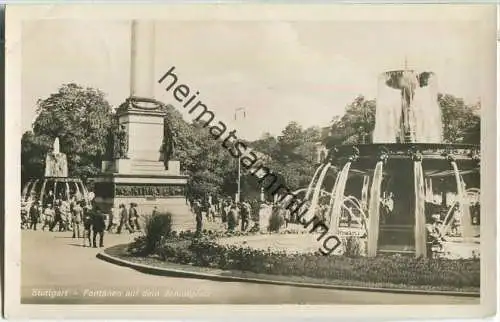 Stuttgart - Fontänen auf dem Schlossplatz - Foto-Ansichtskarte - Verlag Schöning & Co. Lübeck