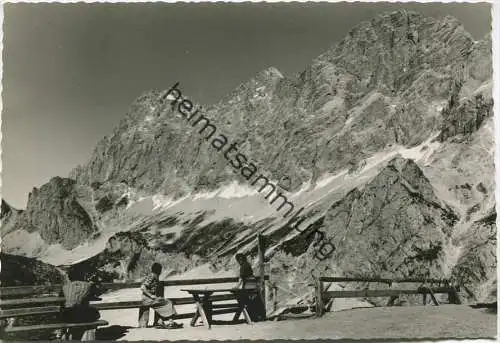 Dachsteinsüdwandhütte mit hohem Dachstein - Foto-AK Grossformat - Verlag Fotohaus Westmüller Linz