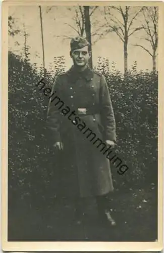 Soldat in Uniform - Unteroffizier Peter Krieger gefallen am 14.3.1942 in Russland - Rückseite beschrieben