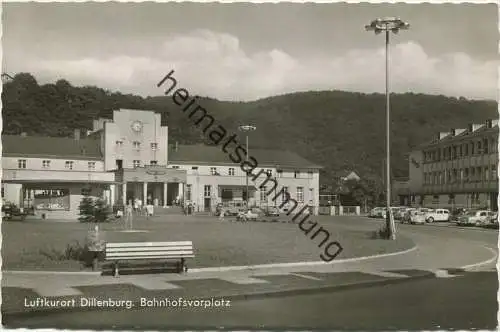 Dillenburg - Bahnhofsvorplatz - Foto-AK - Verlag Cramers Kunstanstalt Dortmund gel. 1965