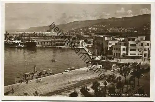 Trieste - Idroscalo - vera Fotografia - Foto-AK gel. 1935