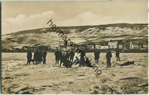 Rüdesheim - zugefrorener Rhein - Foto-Ansichtskarte - Verlag Joh. Trapp Rüdesheim