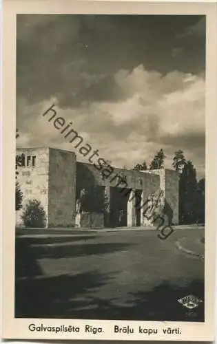 Riga - Bralu kapu varti - Foto-AK 40er Jahre