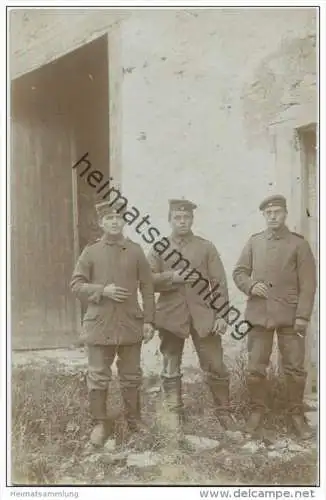 Soldaten in Uniform - Foto-AK - Frankreich Höhe 304 - Rückseite beschrieben 1917