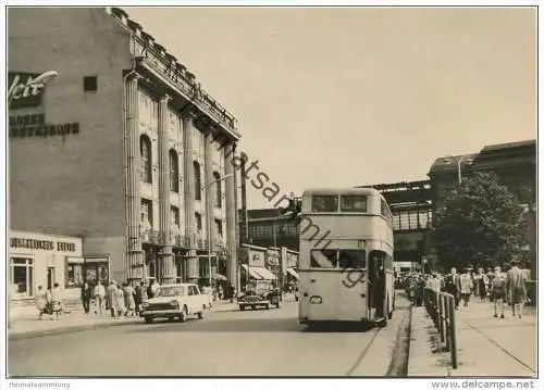 Berlin-Mitte - Friedrichstrasse - Bus - Foto-AK Grossformat