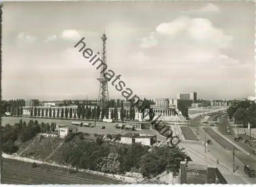 Berlin - Messegelände mit Funkturm - Foto-Ansichtskarte - Verlag Hans Andres Berlin