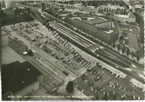 Berlin - Blick vom Funkturm auf den Reichskanzlerplatz - Foto-Ansichtskarte - Verlag Kunst und Bild Berlin