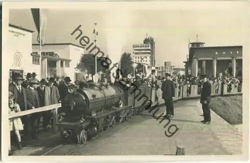 Düsseldorf - Grosse Ausstellung 1926 - Die Liliputbahn im Ausstellungsgelände - Foto-Ansichtskarte