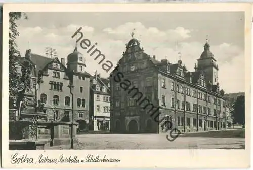 Gotha - Rathaus - Ratskeller und Schellenbrunnen - Foto-Ansichtskarte - Verlag A. Horn Gotha