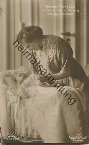 Herzogin Victoria Luise zu Braunschweig und Lüneburg mit dem Erbprinzen - Verlag Gustav Liersch & Co. Berlin