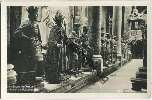 Innsbruck - Hofkirche - linksseitige Statuen - Foto-Ansichtskarte - Verlag Schöllhorn Innsbruck