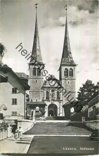 Luzern - Hofkirche - Foto-Ansichtskarte - Verlag Globetrotter GmbH Luzern