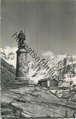 Statue et Hospice du Grand St. Bernard - Foto-Ansichtskarte - Edition D. Darbellay Martigny