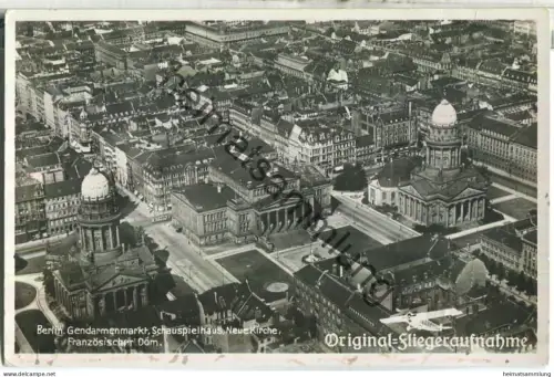 Berlin-Mitte - Gendarmenmarkt - Schauspielhaus - Neue Kirche - Französischer Dom - Verlag Kern-Luftbild