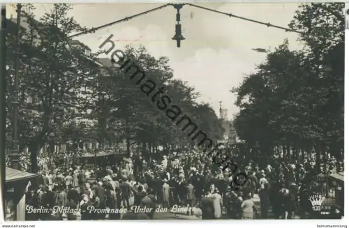 Berlin - Unter den Linden - Promenade - Foto-Ansichtskarte