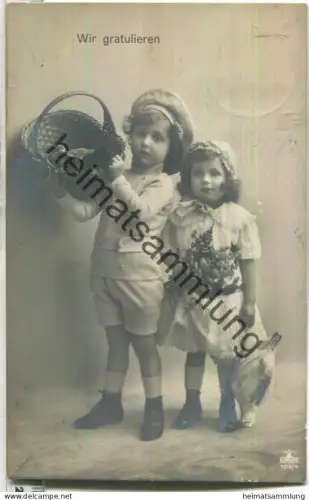 Wir gratulieren - Kinder mit Blumen