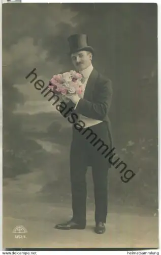 Mann in Frack und Zylinder mit Blumenstrauss - Verlag R&KL 4152/4