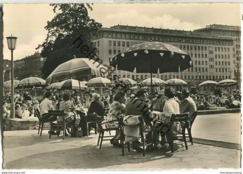 Berlin - Garten des Cafe Warschau in der Karl-Marx-Allee - VEB Bild und Heimat Reichenbach