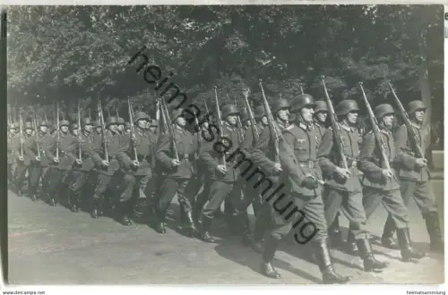 Deutsche Wehrmacht in Paris - Foto-Ansichtskarte 40er Jahre