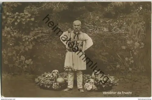 Vanzator de fructe - Foto-Ansichtskarte - ohne Verlagsangabe