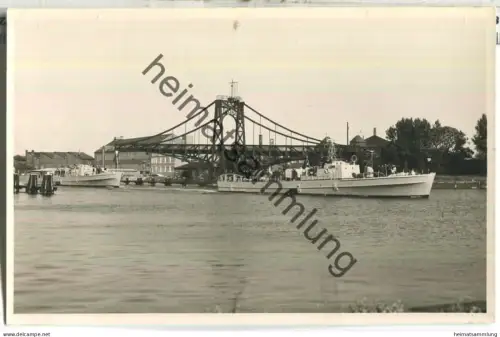 Minenräumboot CP - Kaiser-Wilhelmbrücke - Foto-Ansichtskarte