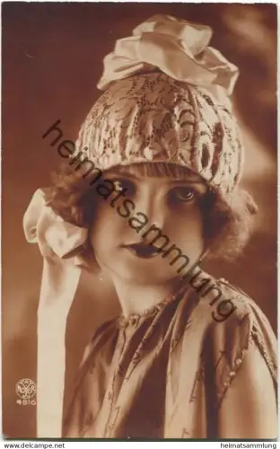 Junge Frau mit Hut - Foto-AK - Edit A Noyer 4816 - Fabrique en France gel. 1927