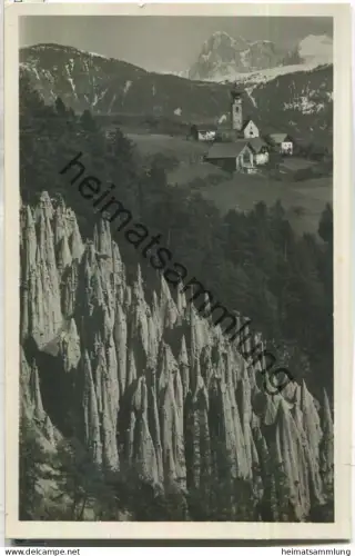 Piramidi di terra sul Renon verso le Dolomiti - Foto-Ansichtskarte - Editore Lor. Fränzl Bolzano 30er Jahre